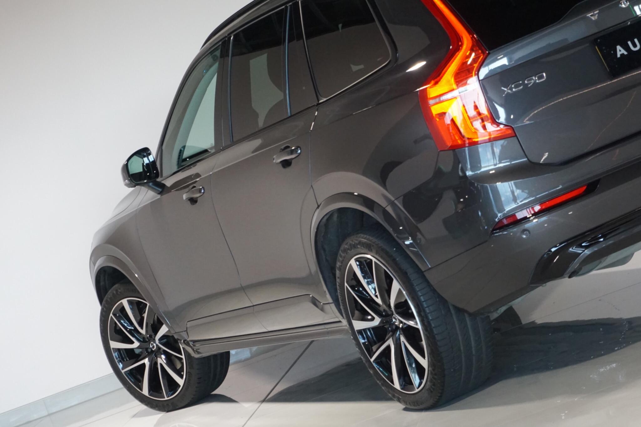 Volvo XC90 2.0 B5 MHEV Plus Edition SUV 5dr Petrol Hybrid Auto 4WD Euro 6 (s/s) (250 ps)